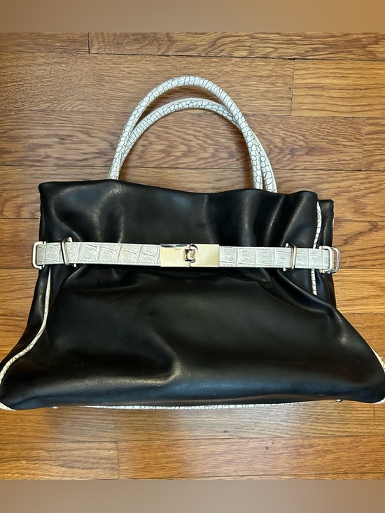 Carlo Pulicati Handbags - Vintage Carlo Pulicati Leather Handbag